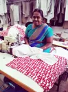 洋服をつくるインドの生産者たち