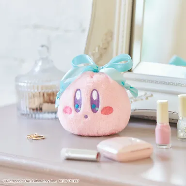 D賞：ふわふわカービィ巾着ポーチ(使用イメージ)