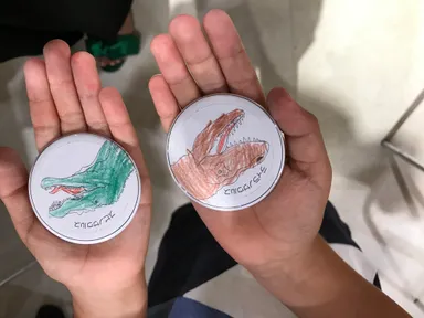 恐竜缶バッジを作ろう