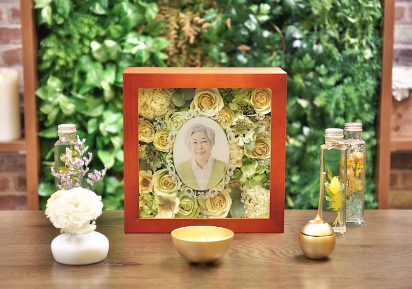 「エターナルメモリアルフレーム『花いのり』」
ドライフラワータイプを11月25日（月）発売
