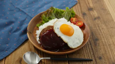 くじらのロコモコ