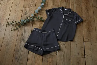 DREAMiN(ドリーミン)ショートスリーブ＋ショートパンツ　上下セット(ブラック)