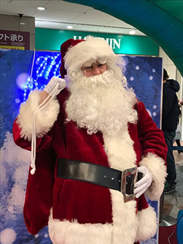 ウイステにサンタクロースが登場！「サンタクロース撮影会」イベント開催♪