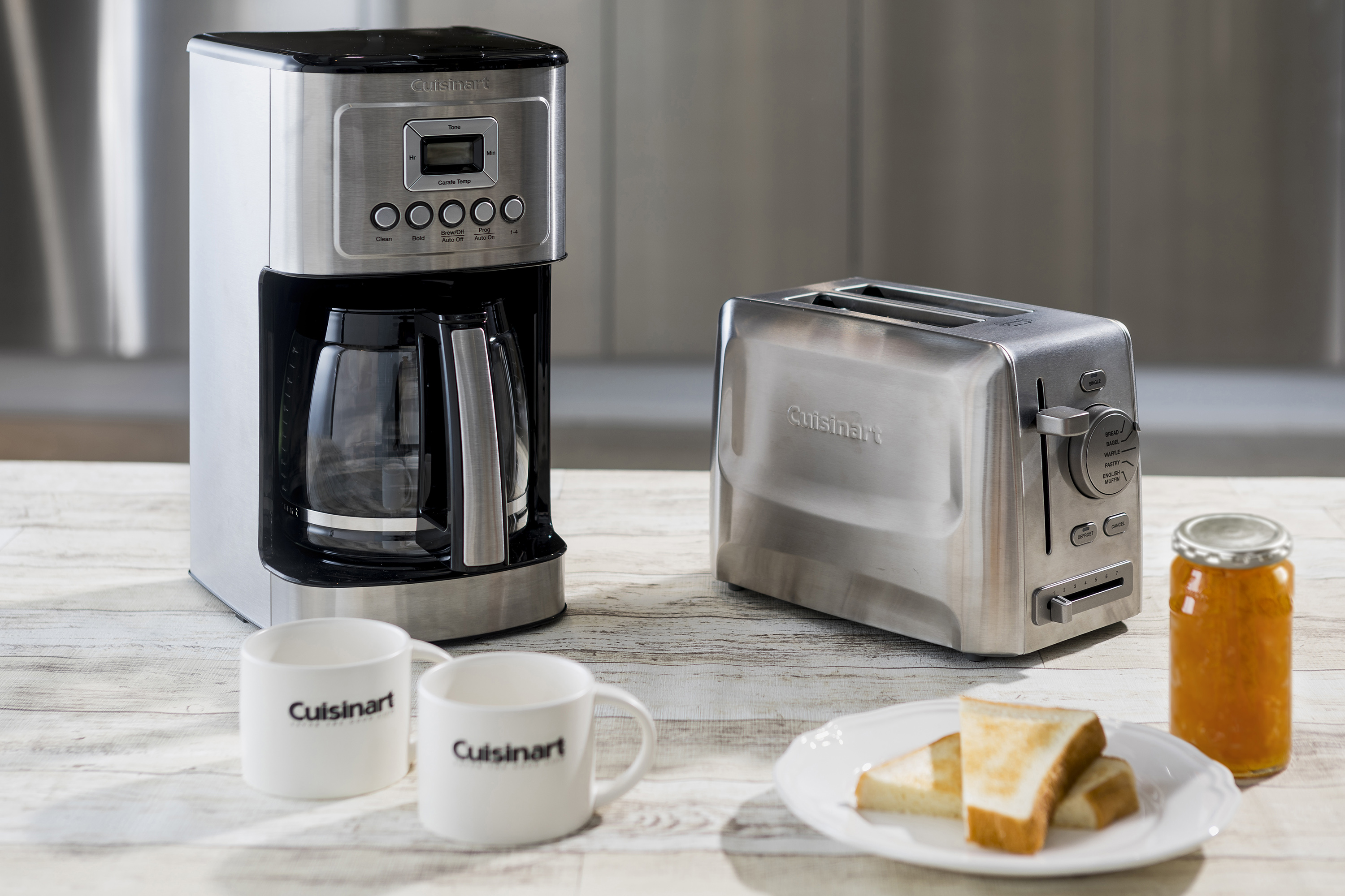 5つのモードでパンの美味しさを際立たせるポップアップトースター と、コーヒー通を唸らせる、最大14カップまで抽出可能な全自動コーヒーメーカー。クールな佇まいでインテリアを彩る新製品、クイジナート より登場！｜コンエアージャパン合同会社のプレスリリース