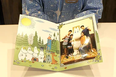 パーク内の写真館に会員限定オリジナル台紙が登場！