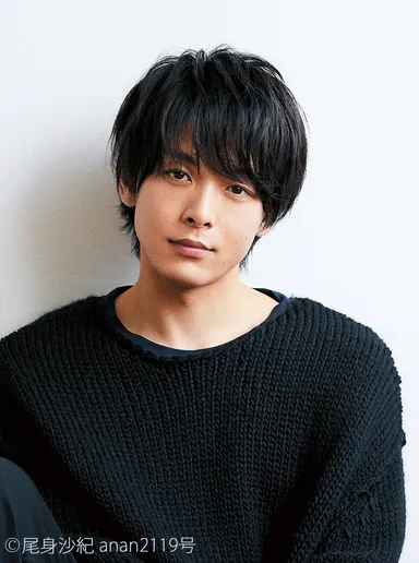 中村倫也 アーティスト写真