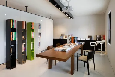 2F ゲストハウス