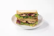 合鴨とタプナードマヨネーズのサンドイッチ