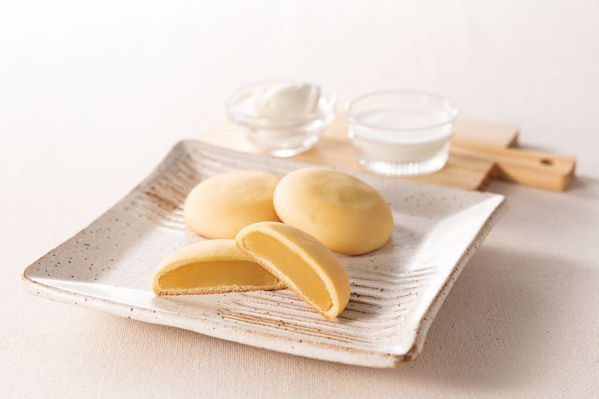 北海道産生クリームを使用
しっとり口どけの良いみるくまんじゅう「月の菓」
～2019年12月1日（日）新発売～