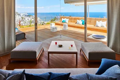 【リゾナーレ熱海】テラスリビングスイート（テラス寄り）