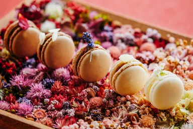 【軽井沢ホテルブレストンコート】デセール・ド・ラ・バレンタイン_5品目：花束を君に_02