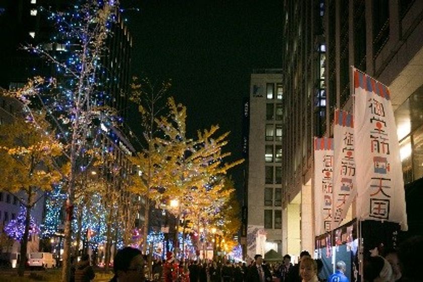 ＜イベント開催　レポート＞
自由で新しい御堂筋の姿を目指す御堂筋天国プロジェクト第4弾
「御堂筋天国　OTONA CHRISTMAS Night」に約1,800名が来場！
～過去最多の御堂筋５ヶ所で開催!グルメやイベントで盛り上がりました！～