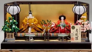 ＜即位礼正殿の儀＞衣装着親王平飾り