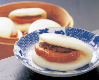 岩崎本舗(長崎市)『長崎角煮まんじゅう』