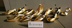 大阪発！メーカー10社が集った婦人靴ブランド『COSAEMA』デビュー　“金色に輝く”ゴールドシューズなど、「大阪3世代シューズ」が大阪の百貨店でお披露目！