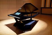 未来の電子ピアノを提案するデジタル・コンサート・グランドピアノのコンセプト・モデルを家電見本市「CES 2020」に出展