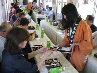 枡酒列車イメージ２