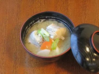 美食街めぐり料理例：たら汁