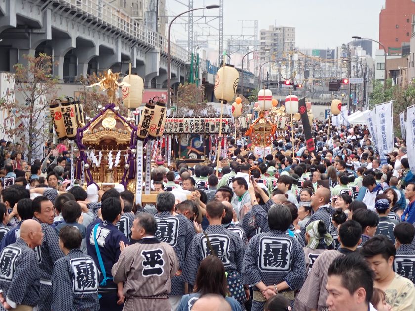 東京公認プログラム 神輿連合渡御 の様子を撮影した 舞い上がれ令和 神輿連合渡御写真展 2月1日 土 2月11日 火 祝 に開催 公益財団法人品川文化振興事業団のプレスリリース