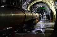 KAGRAのアームトンネル(画像提供：東京大学宇宙線研究所　重力波観測研究施設)