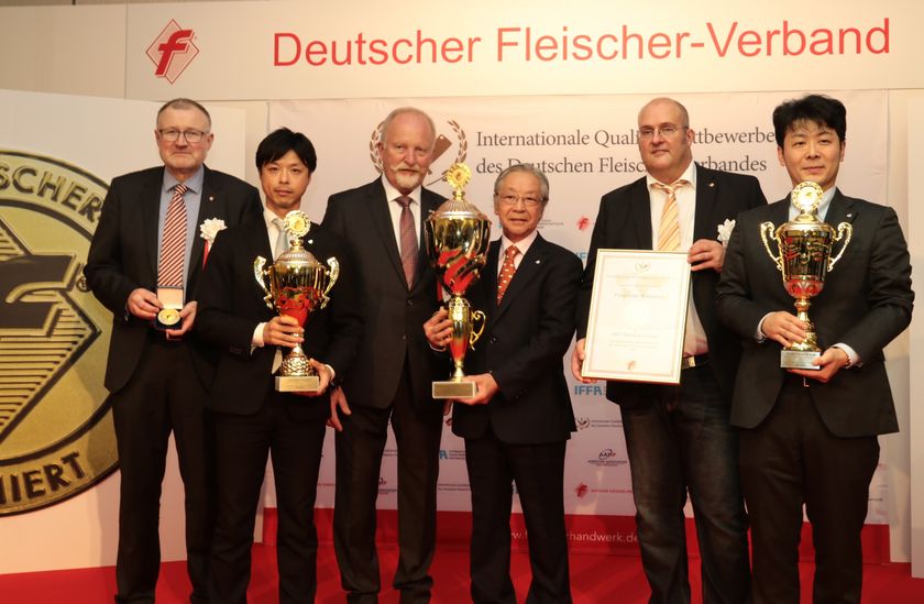 DFV(ドイツ食肉連合会)主催のハム・ソーセージコンテストにて
サイボクが“チャンピオン杯”を受賞！