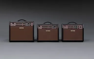 左から「Acoustic Singer Pro」（120W）、「Acoustic Singer Live」 （60W)、『Acoustic Singer Live LT』（60W）