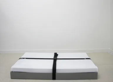 避難用ケージ(収納時)