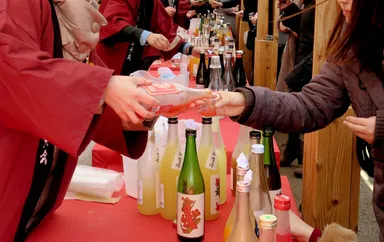 梅酒の試飲風景