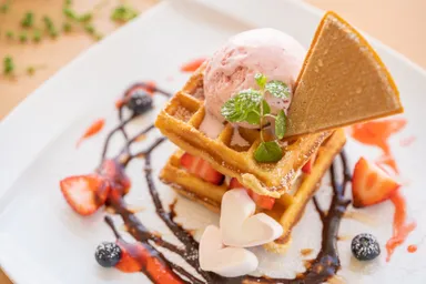 ストロベリーチョコワッフル