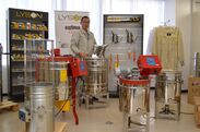 欧州の養蜂器具メーカー「LYSON(ライソン)社」製品の取り扱いを開始　-日本全国の養蜂家に魅力ある器具を提供-