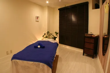 広いマッサージ個室