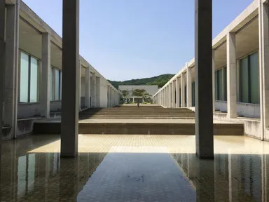 淡路夢舞台 展望テラス(山回廊)