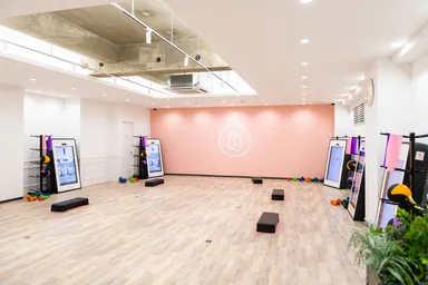 スタジオ内には6台のAIマシンでサーキットトレーニングもOK