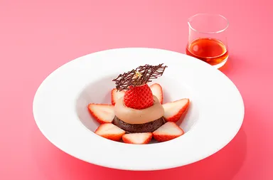 職人イチオシの限定メニュー「フォンダンショコラストロベリー」880円(税別)
