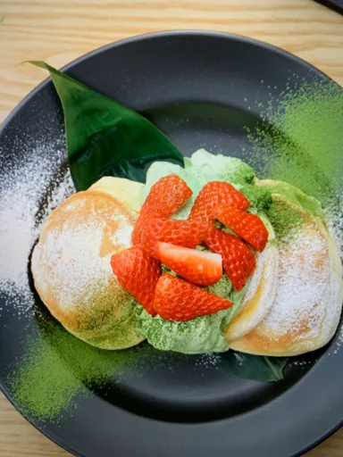 練乳いちごと宇治抹茶ホイップパンケーキ(1)