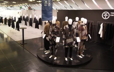 PITTI UOMO出展ブース1