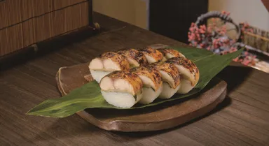 ＜若廣＞焼き鯖すし