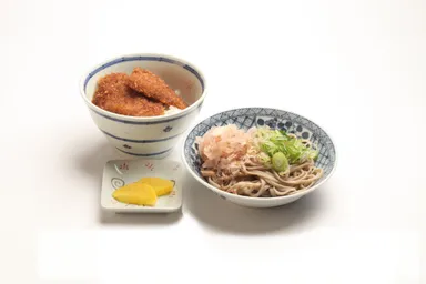 ＜越前そば　西村屋本店＞おろしそばとかつ丼セット