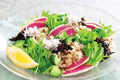 しらすとひじきと五穀のサラダ