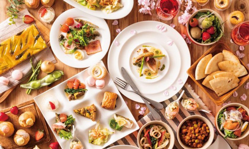 <NEW!>目の前で仕上げるサラダキッチンや
“出来たて”シュークリームが登場!
心が弾む春マルシェ!選べるメイン料理×旬野菜バイキング
2020年3月1日(日)より マルシェダイニング「ネン」にて