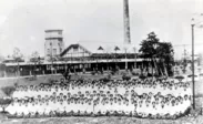 当時の「富士瓦斯紡績」で働く沖縄出身の女性工員たち