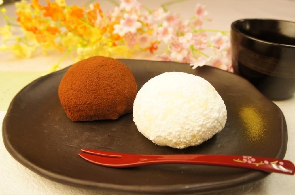 口コミで広がり 2日で予約分500セット完売 新ぷにぷにスイーツ とろけるケーキ大福新発売 とろけるレアチーズケーキ大福 濃厚チョコレート ケーキ大福 株式会社コズミックダイナー レリッシュのプレスリリース