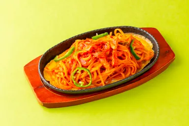 鉄板仕込みの大宮ナポリタン/ウィカフェ