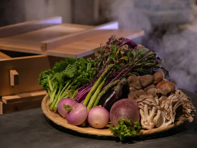 様々な地元食材を優雅に楽しめる