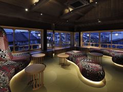 城崎温泉の新たな魅力を発信する異空間ラウンジ