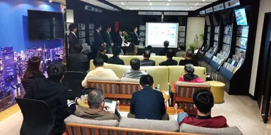 ▲毎回20名ほどの投資家が集まる不動産投資セミナー(19年11月開催)