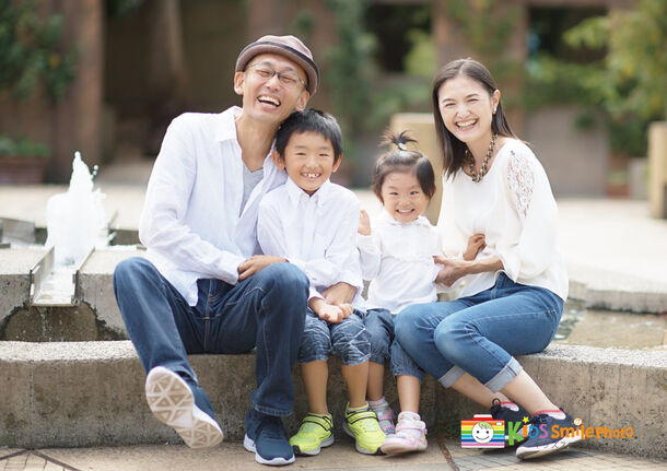 家族笑顔写真で日本の抱える社会問題に休日カメラマン8人が挑む 写真をじっくり見られないイベント型写真展の開催へ向け 子ども笑顔 写真を募集開始 一般社団法人キッズスマイルフォト協会のプレスリリース