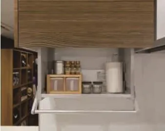 ハンドムーブ式吊り戸棚