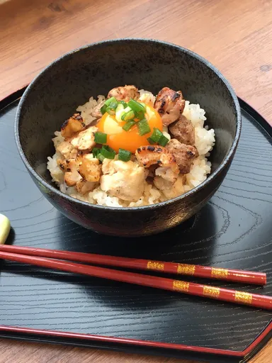 地鶏の親子丼にも(2)