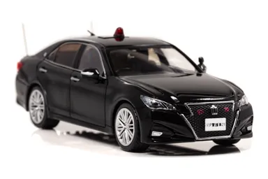 トヨタ クラウン アスリート 要人警護車両：右前